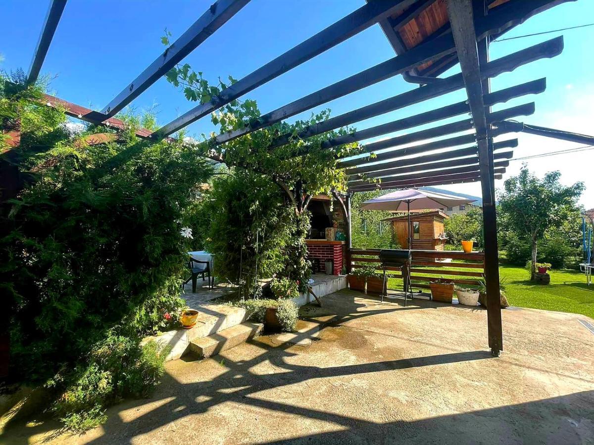 Guest House Vasilena ساباريفا بانيا المظهر الخارجي الصورة