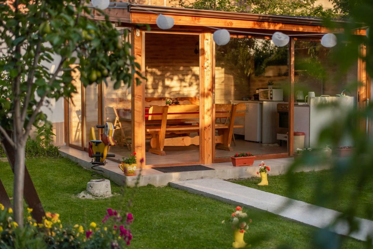 Guest House Vasilena ساباريفا بانيا المظهر الخارجي الصورة